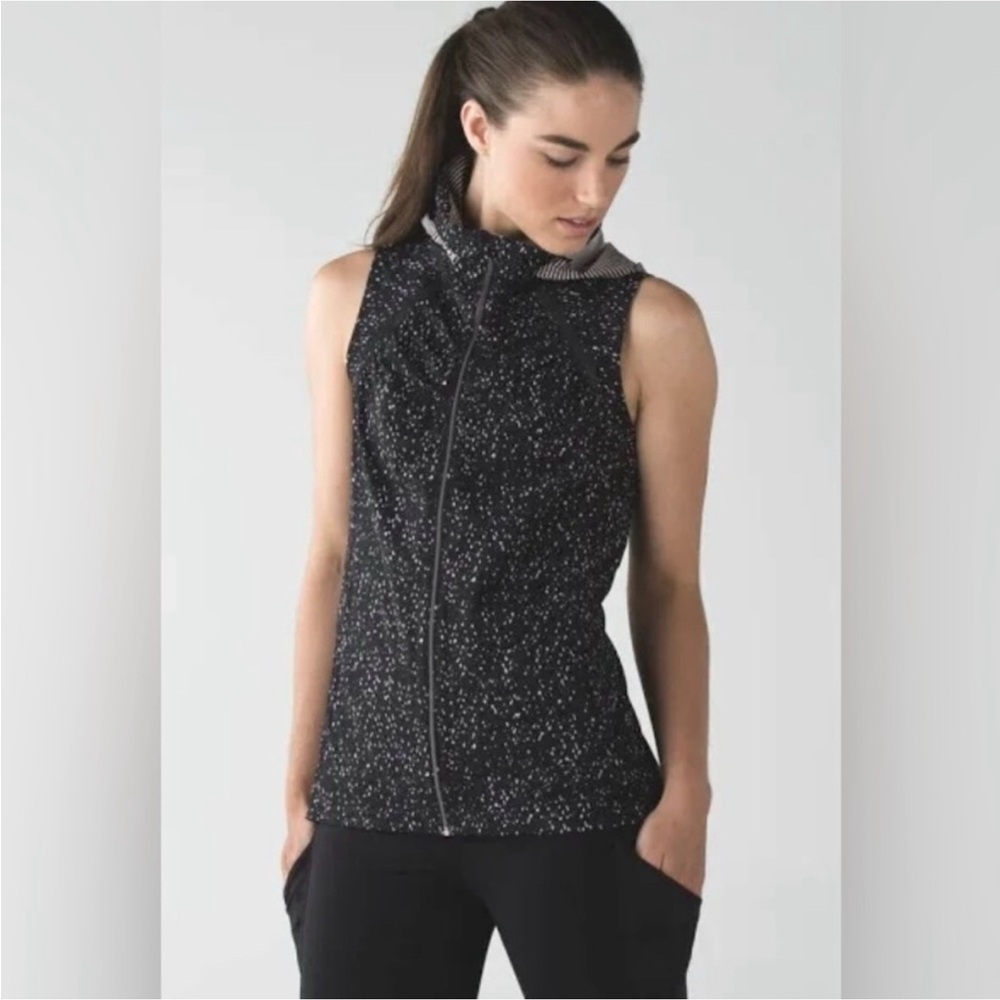 Lululemon Go The Distance Running Vest Hoodie Black & Pink Size 2 light Weight